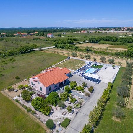 Villa Perini Dvori Donji Zemunik Buitenkant foto