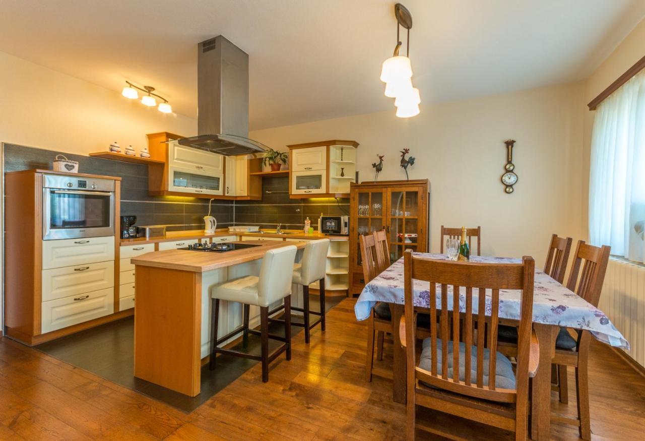 Villa Perini Dvori Donji Zemunik Buitenkant foto