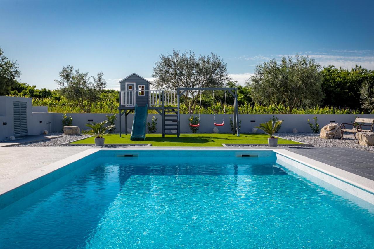 Villa Perini Dvori Donji Zemunik Buitenkant foto